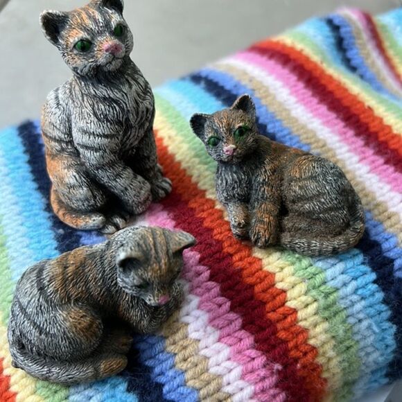 POLYSTONE 3” TABBY KITTY CAT FIGURES UNBRANDED - Picture 8 of 11